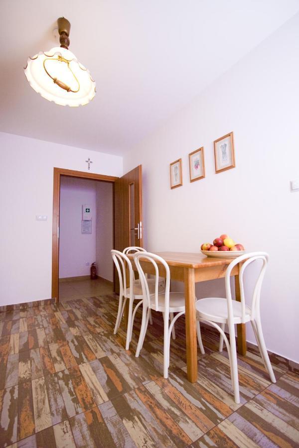 Agroturystyka Pod Jablonia Kazimierz Dolny Exterior foto